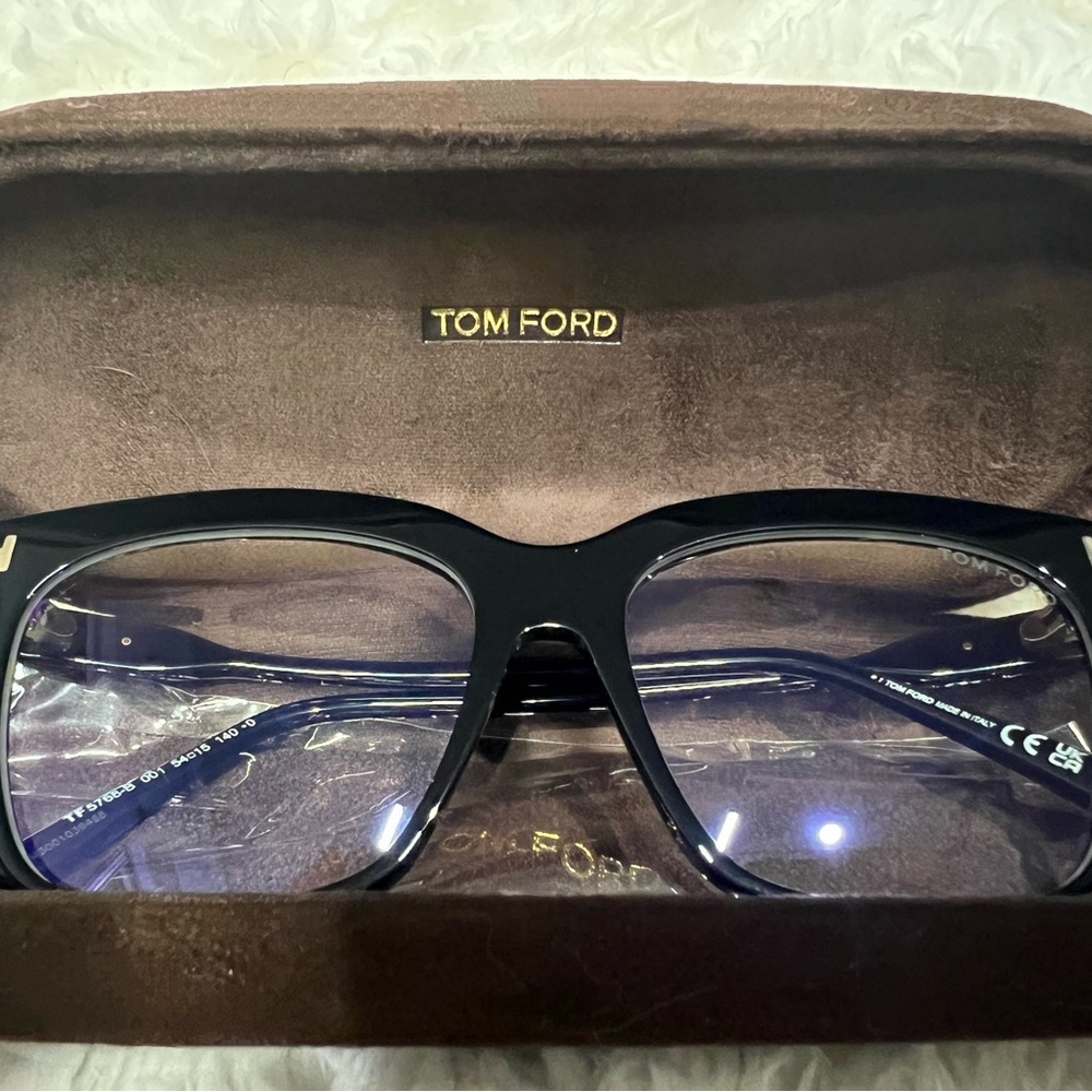 Tom Ford Classic Black Frame with Blue Light Lenses - Picture 2 of 4